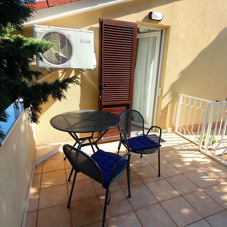 Apartment Studio Olga Нови-Винодолски Экстерьер фото